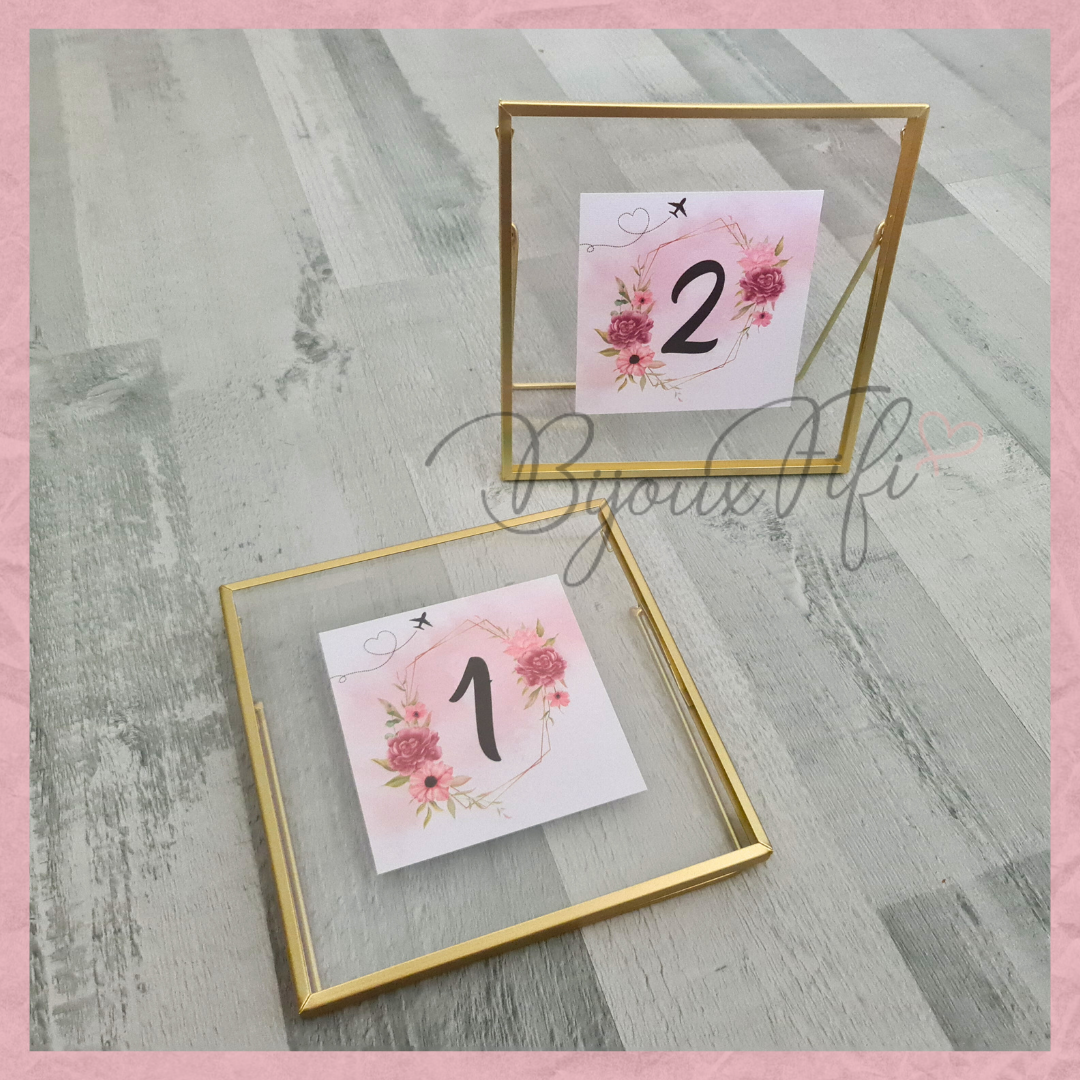 Marcador de Mesa em Moldura "Pink Passport"
