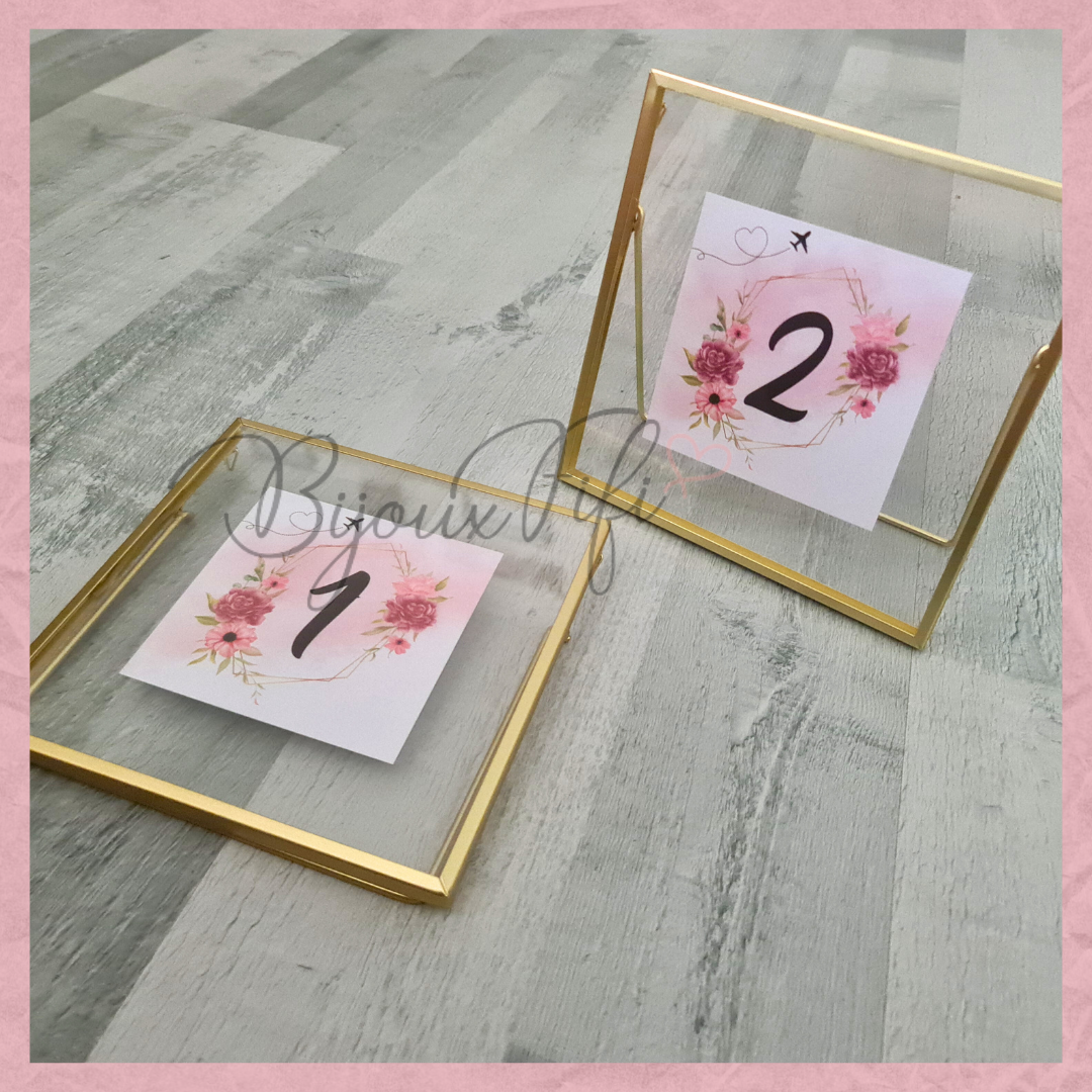 Marcador de Mesa em Moldura "Pink Passport"