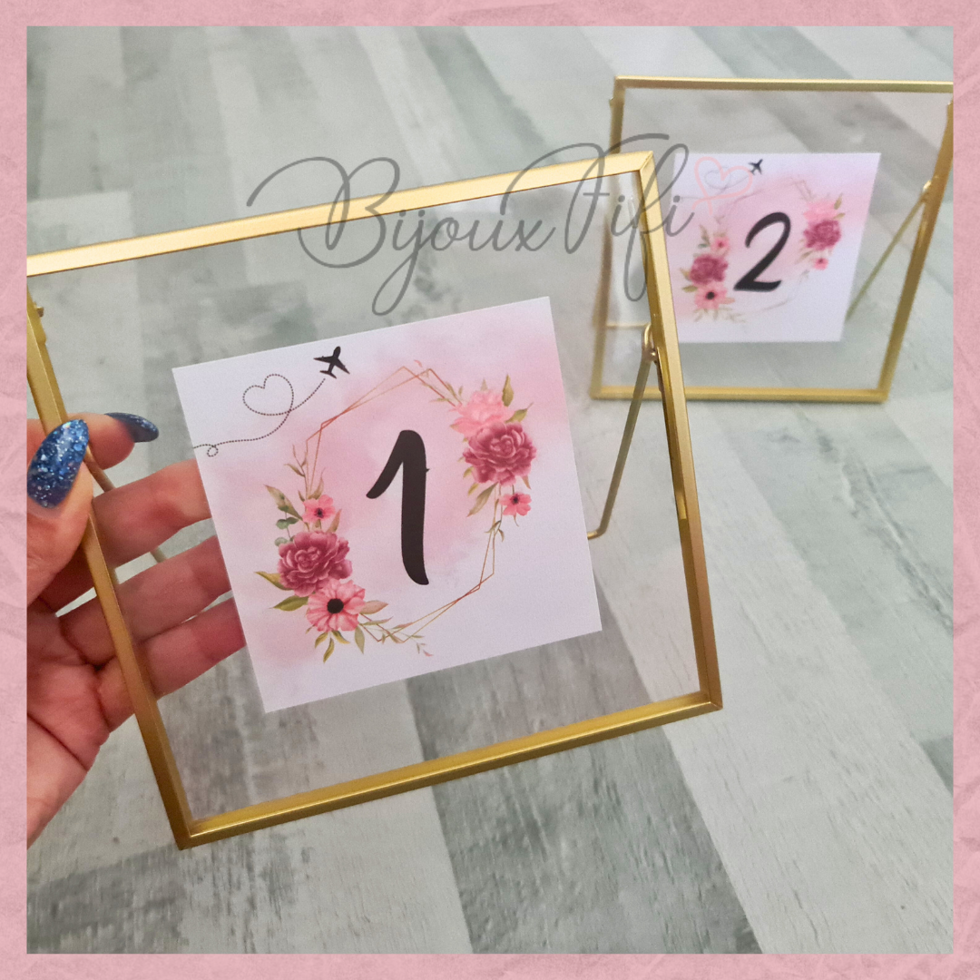 Marcador de Mesa em Moldura "Pink Passport"
