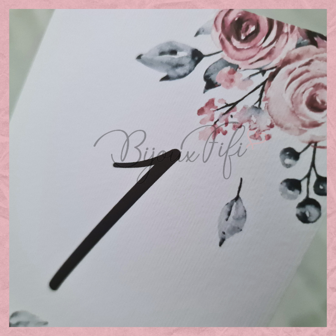 Marcador de Mesa com Base "Tassel" MB025