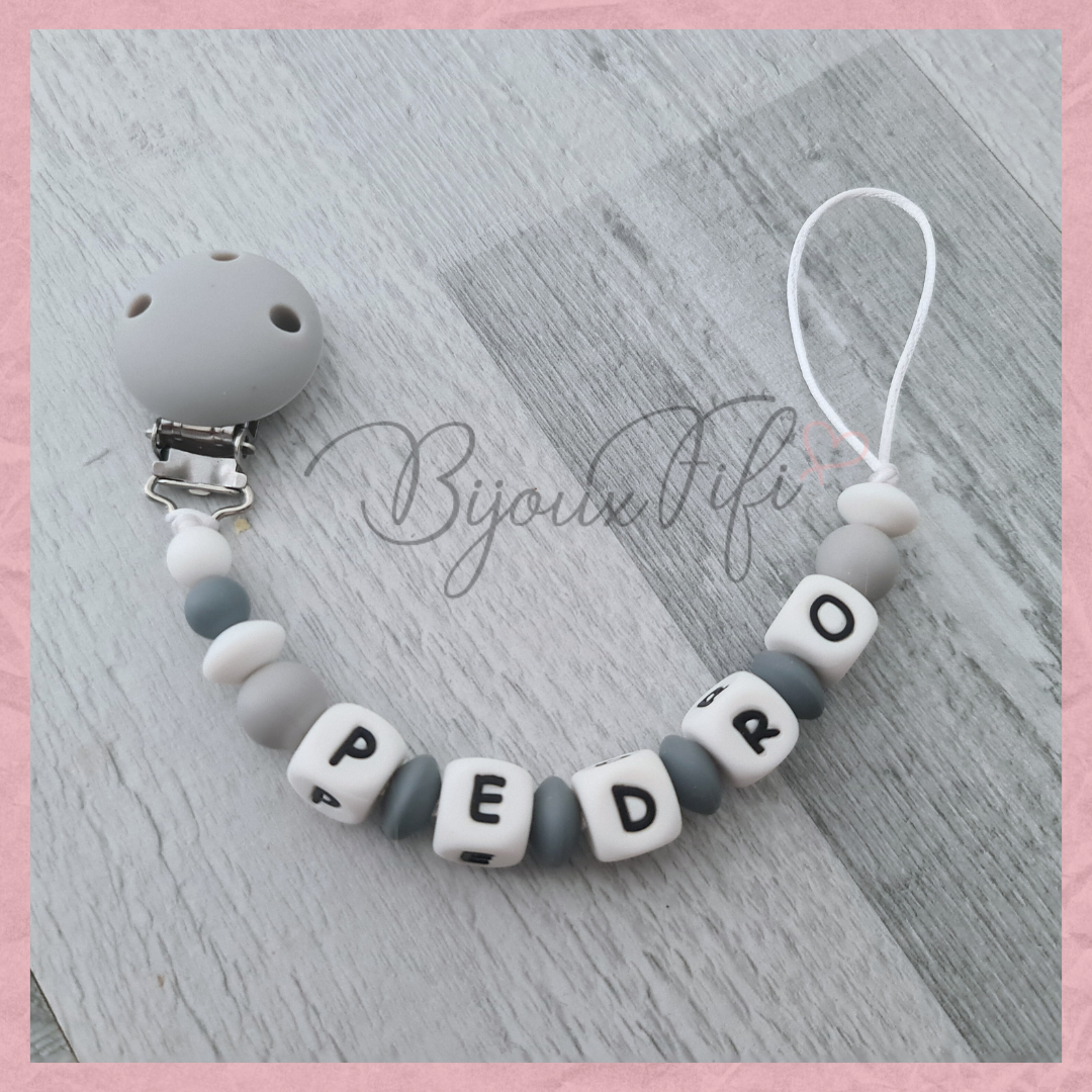Prende Chucha de silicone com NOME
