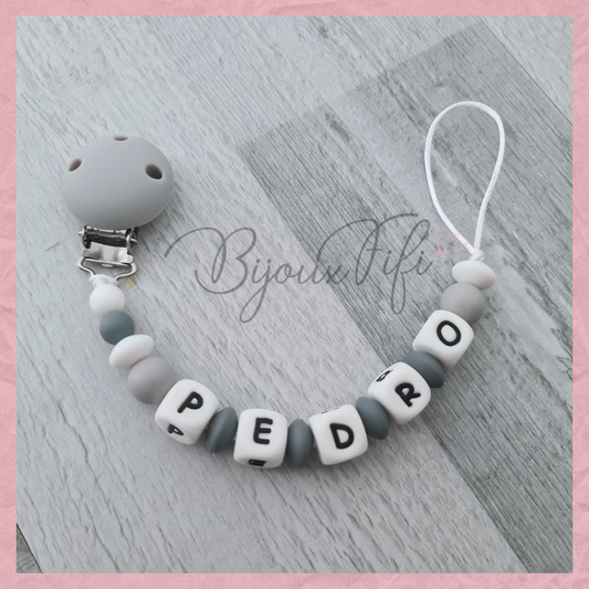 Prende Chucha de silicone com NOME